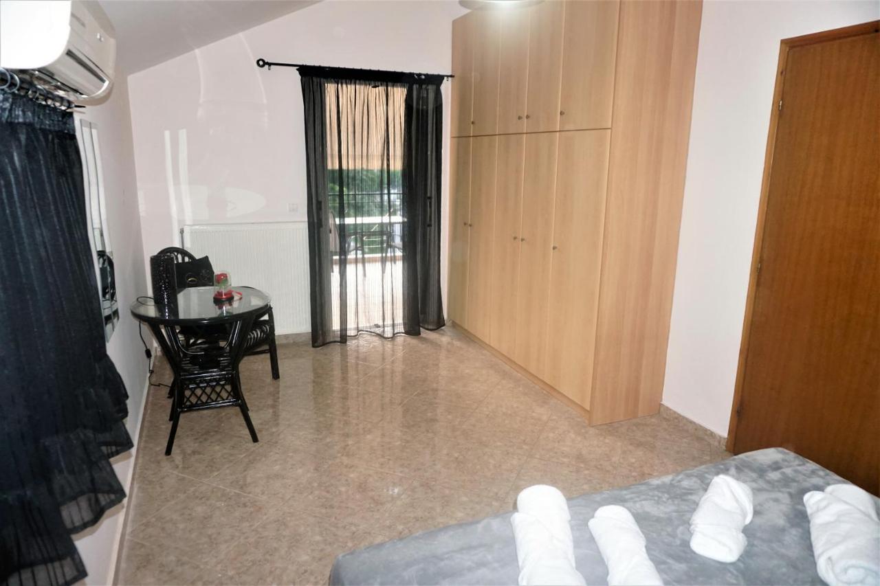 Lasithiotakis Apartments Poros  Exterior foto